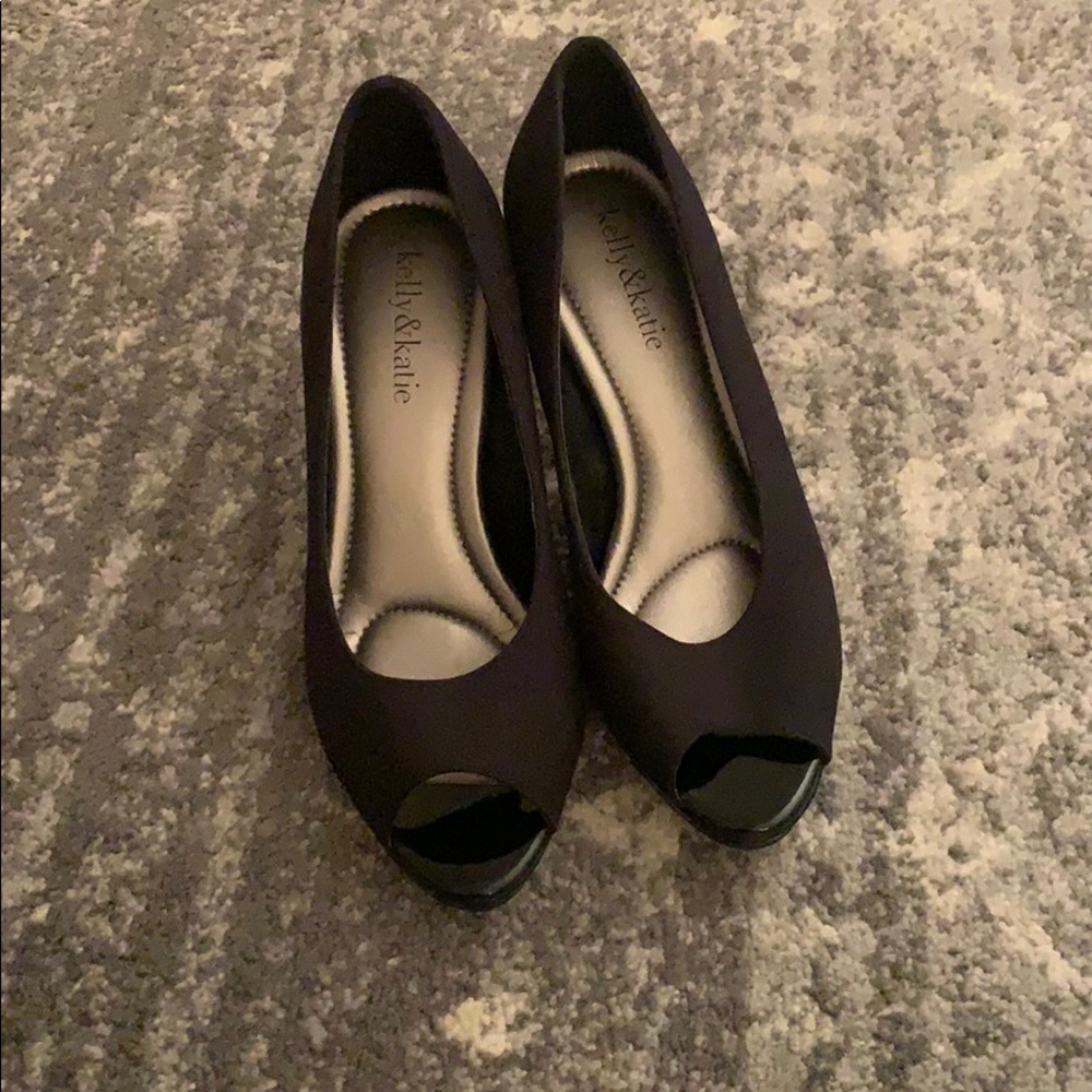 Kelly and Katie open toed black heels